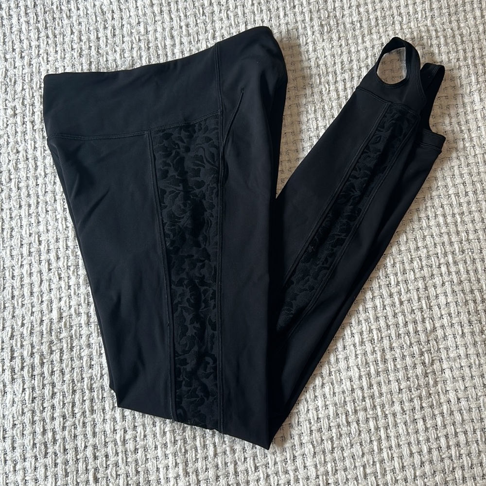Lululemon Leggings - Lace side detail with stirrups